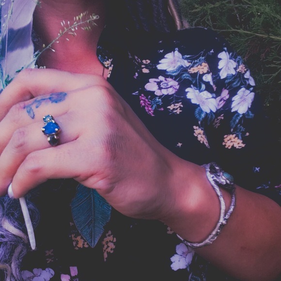 Meet your Posher, Danielle - Picture 4 of 4